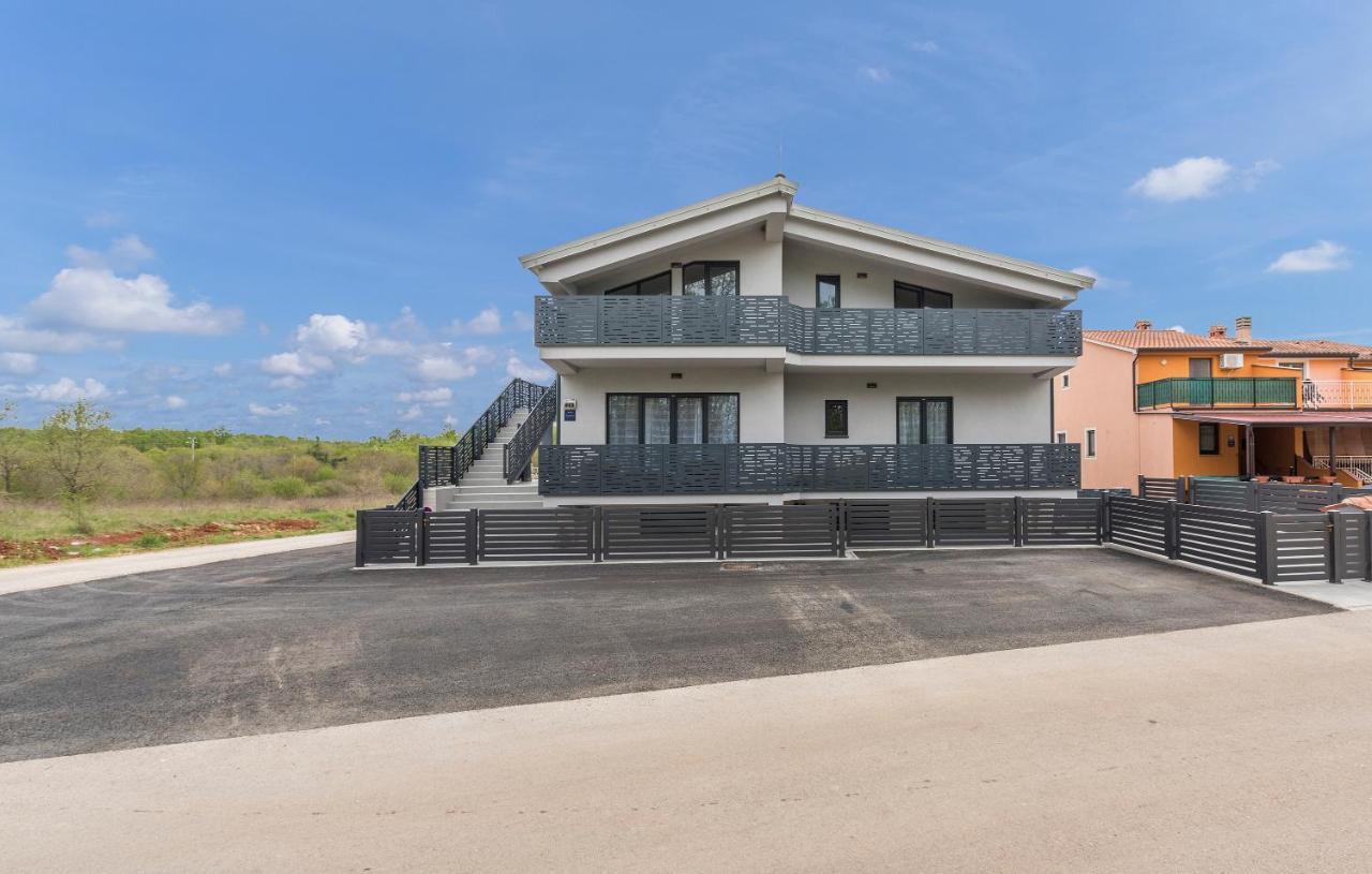 Apartmani Natalija Porec Exterior photo