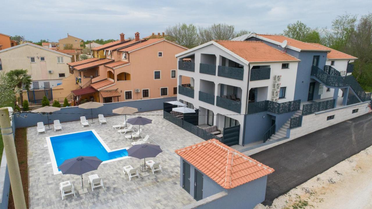 Apartmani Natalija Porec Exterior photo