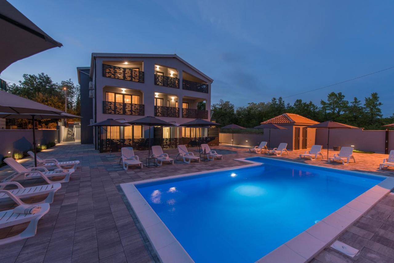 Apartmani Natalija Porec Exterior photo